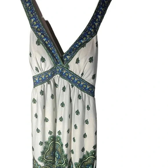city triangles green dress Fit & Flare Lined Size M One Day In June City Triangles Womens Junior Size